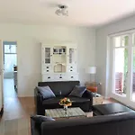 Reetdachlandhaus Wiemershoern *