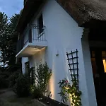 Reetdachlandhaus Wiemershoern Дом отдыха *