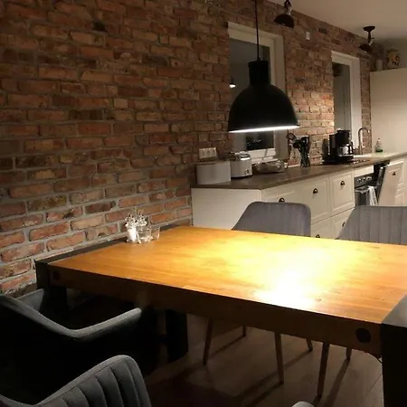 بيت للعطل Reetdachlandhaus Wiemershoern