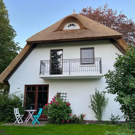 Reetdachlandhaus Wiemershörn *