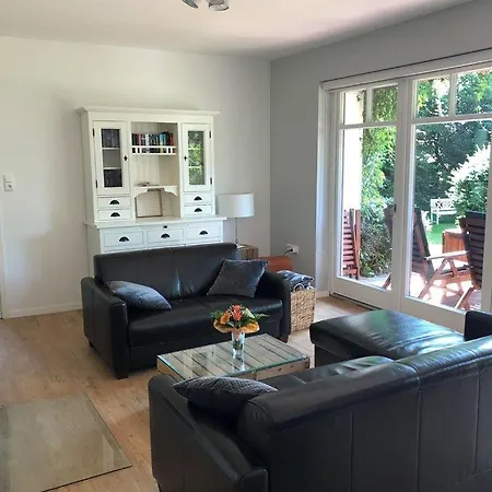 بيت للعطل Reetdachlandhaus Wiemershoern *