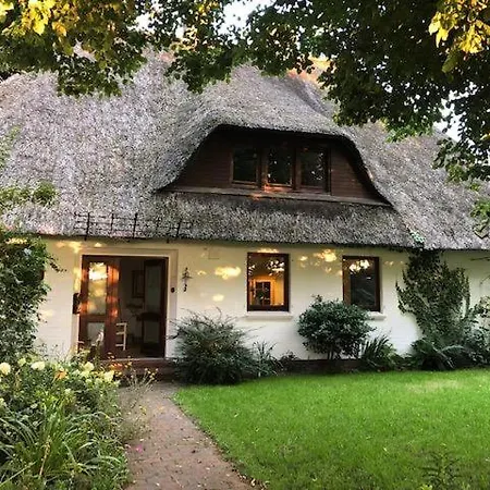 Reetdachlandhaus Wiemershoern *